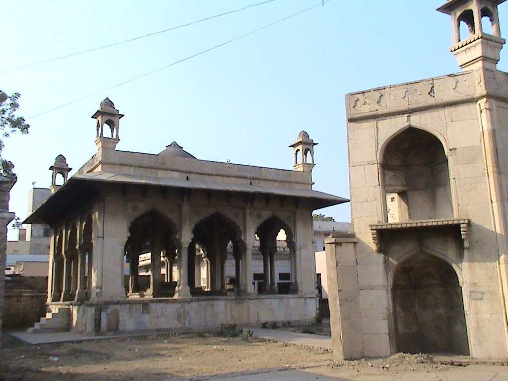 abdulla-khans-tomb-img